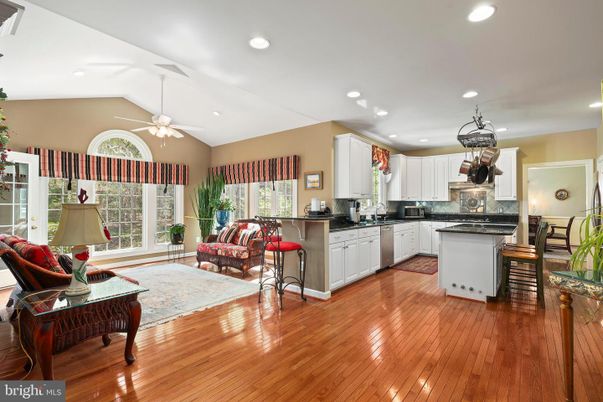 Interior, Kitchen, Living room, Recessed Lighting, Wood Texture Flooring