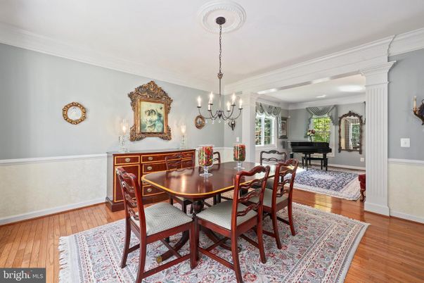 Chandelier, Dining room, Interior, Piano, Wood Texture Flooring