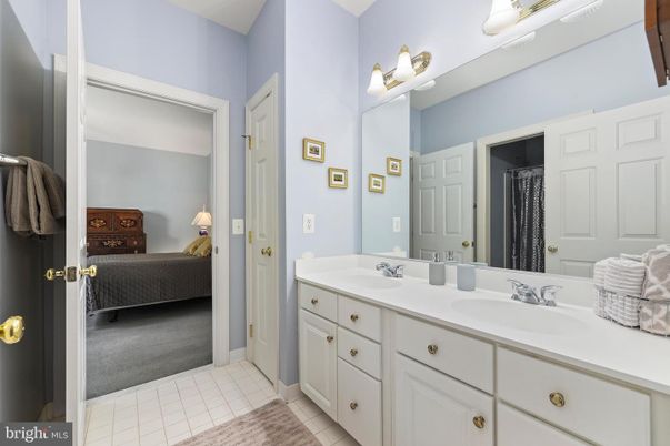 Bathroom, Bedroom, Dual Sink Vanities, Interior