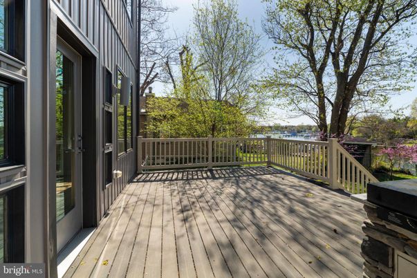 Exterior, Wood Texture Flooring