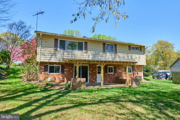 Exterior, Facade, Brick Facade, Raised Ranch