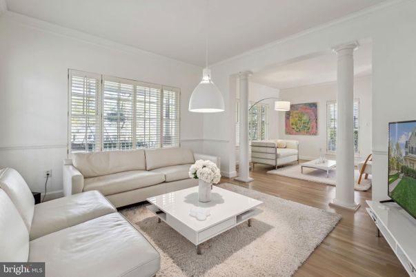 Interior, Living room, Pendant Lights, Wood Texture Flooring