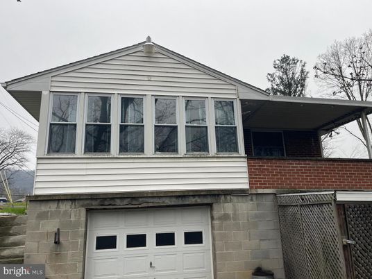 Detached Garage, Exterior