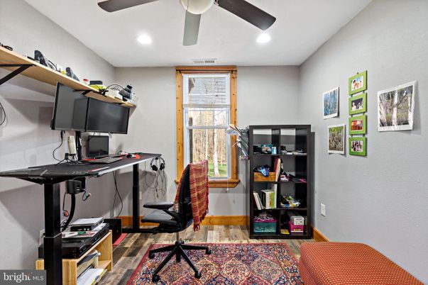 Home Office, Interior, Recessed Lighting, Wood Texture Flooring
