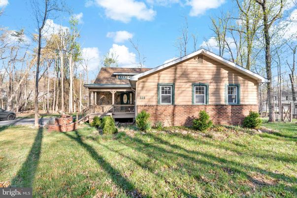 Backyard, Exterior, Facade, Brick Facade, Log Home
