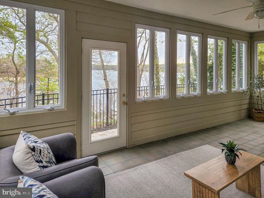 Interior, Sun Room, Wood Texture Flooring