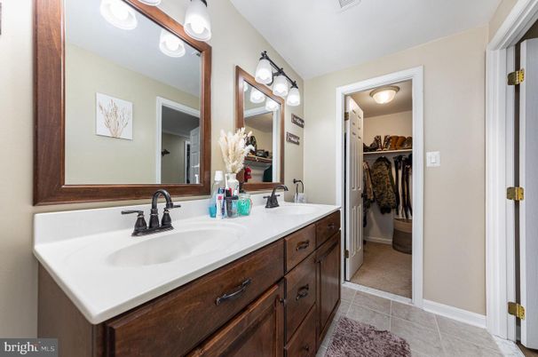 Bathroom, Dual Sink Vanities, Interior, Walk-in Closets