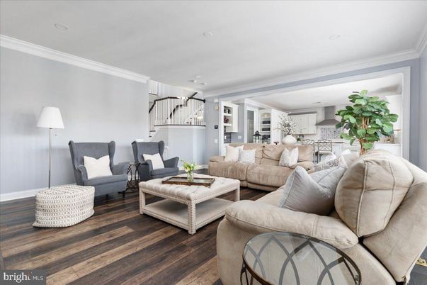 Interior, Kitchen, Living room, Pendant Lights, Recessed Lighting, Wood Texture Flooring