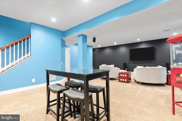 Dining room, Interior, Recessed Lighting