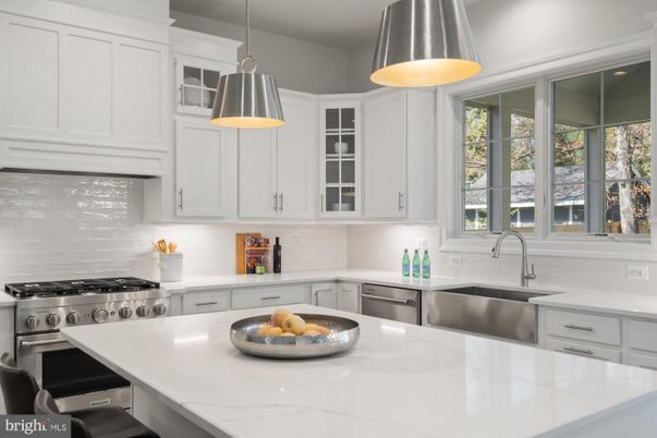 Interior, Kitchen, Pendant Lights, Stainless Steel Appliances