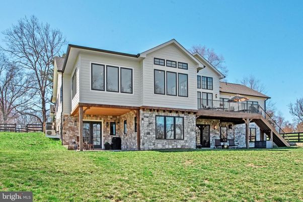 Backyard, Exterior, Facade, Farmhouse