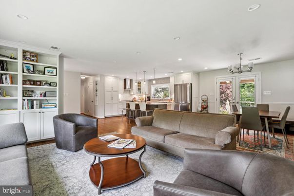 Dining room, Interior, Kitchen, Living room, Pendant Lights, Recessed Lighting, Stainless Steel Appliances, Wood Texture Flooring