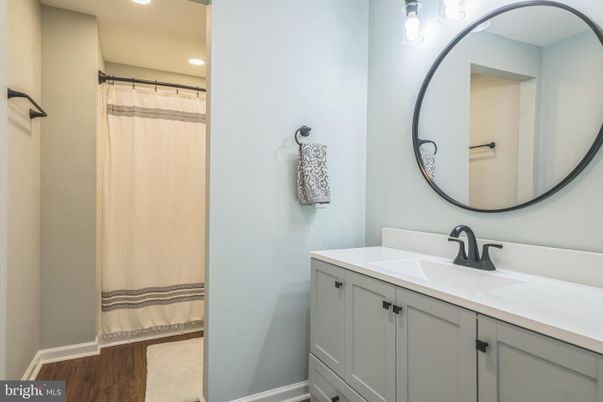 Bathroom, Interior, Recessed Lighting, Wood Texture Flooring