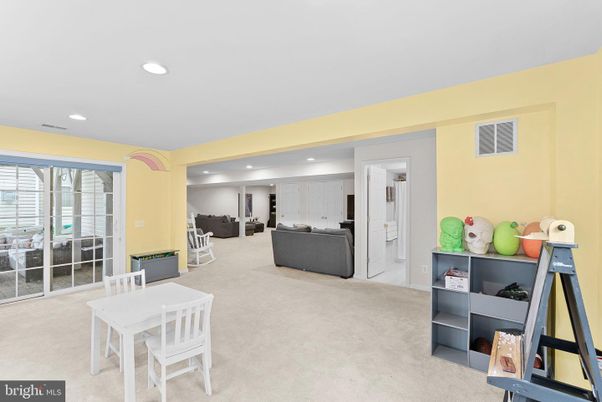 Dining room, Interior, Living room, Recessed Lighting
