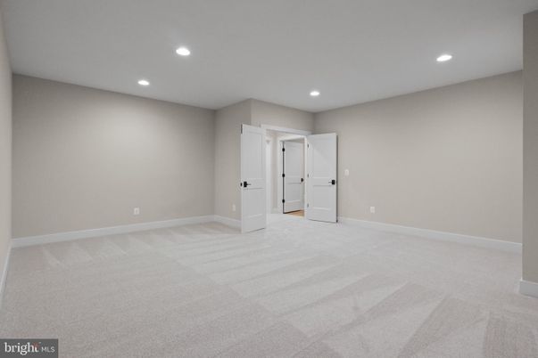 Empty room, Interior, Recessed Lighting