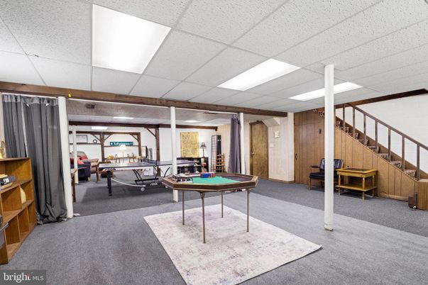 Billiard Table, Game Room, Interior, Recessed Lighting