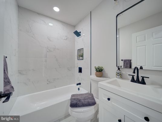Bathroom, Interior, Marble Walls, Recessed Lighting