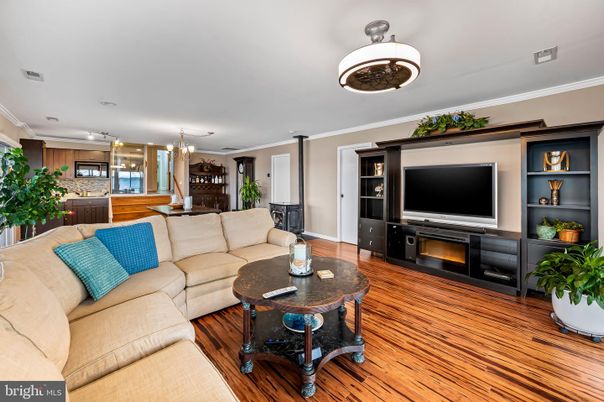 Chandelier, Dining room, Interior, Kitchen, Living room, Wood Texture Flooring