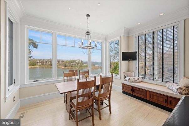 Chandelier, Dining room, Interior, Pendant Lights, Recessed Lighting, Water, Wood Texture Flooring