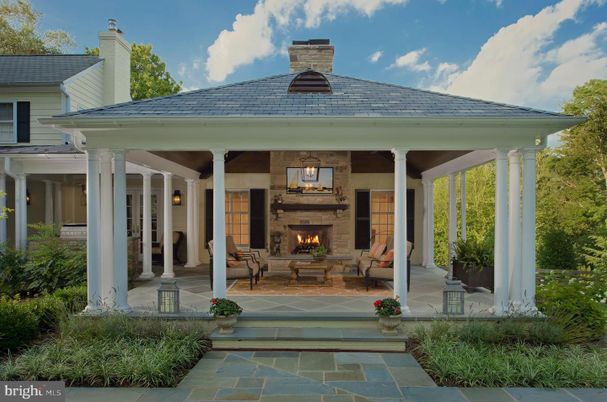 Exterior, Fireplace
