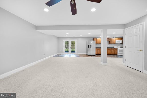 Empty room, Interior, Kitchen, Recessed Lighting