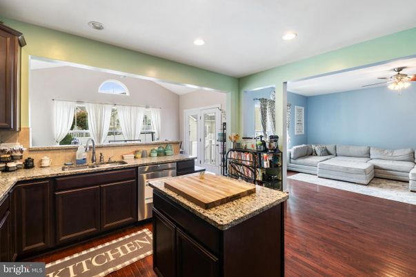 Interior, Kitchen, Living room, Recessed Lighting, Wood Texture Flooring