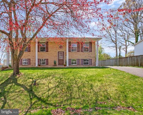 Backyard, Exterior, Facade, Brick Facade, Georgian