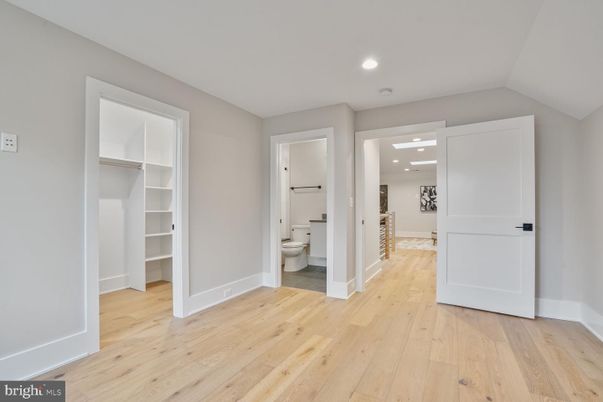 Bathroom, Interior, Recessed Lighting, Wood Texture Flooring