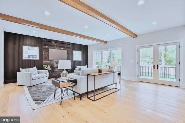 Interior, Living room, Recessed Lighting, Wooden Beams, Wood Texture Flooring