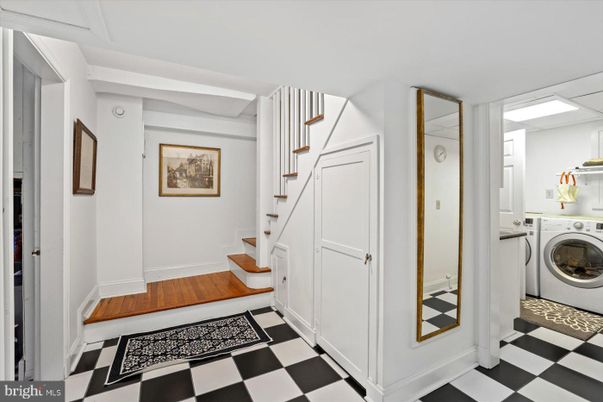 Interior, Utility Closets, Washer, Wood Texture Flooring