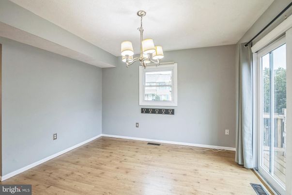 Chandelier, Empty room, Interior, Wood Texture Flooring