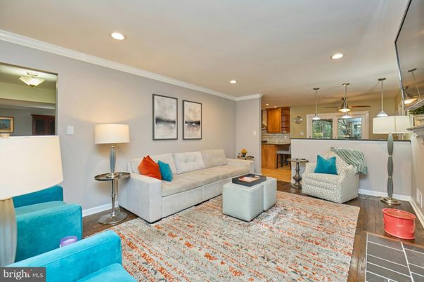 Interior, Kitchen, Living room, Pendant Lights, Recessed Lighting, Wood Texture Flooring