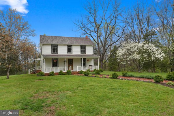 Backyard, Exterior, Facade, American Foursquare