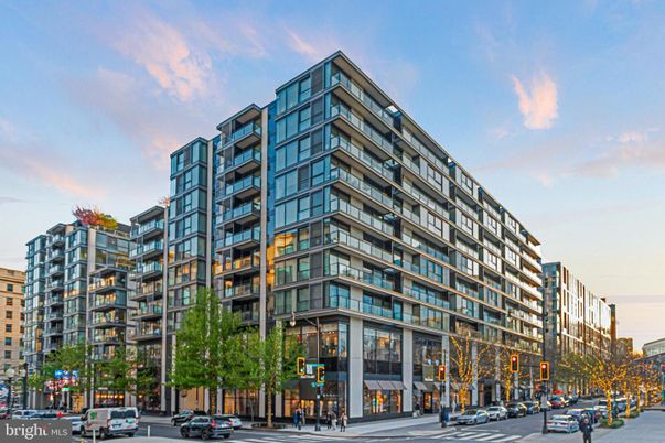 Exterior, Facade, Condo Building