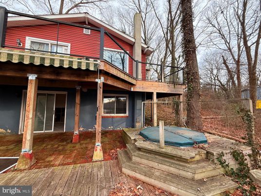 Exterior, Hot Tub