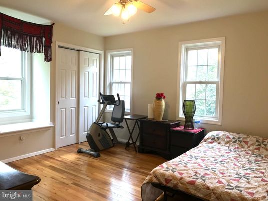 Bedroom, Fitness Equipment, Interior, Wood Texture Flooring