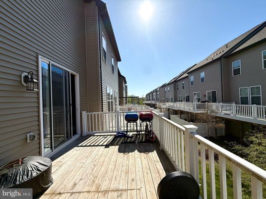 Exterior, Wood Texture Flooring