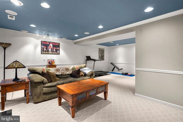 Fitness Equipment, Interior, Living room, Recessed Lighting