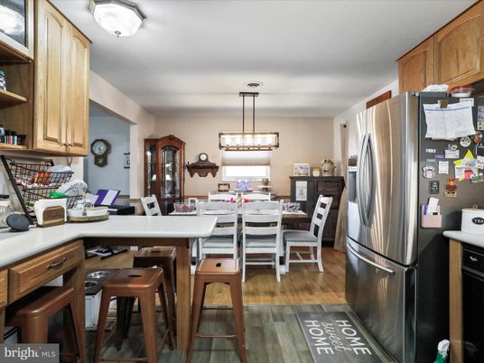 Dining room, Interior, Kitchen, Pendant Lights, Wood Texture Flooring