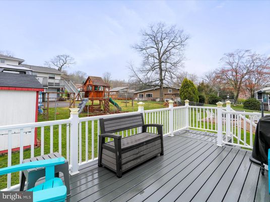 Backyard, Exterior, Playground