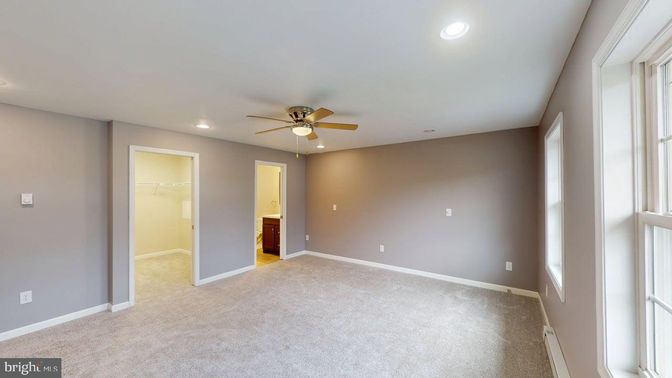 Empty room, Interior, Recessed Lighting