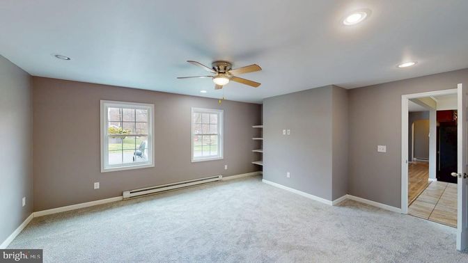 Empty room, Interior, Recessed Lighting