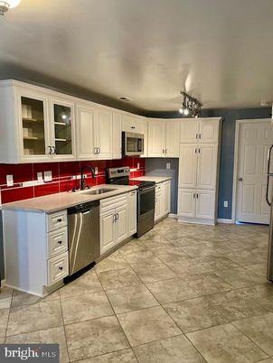 Interior, Kitchen, Stainless Steel Appliances