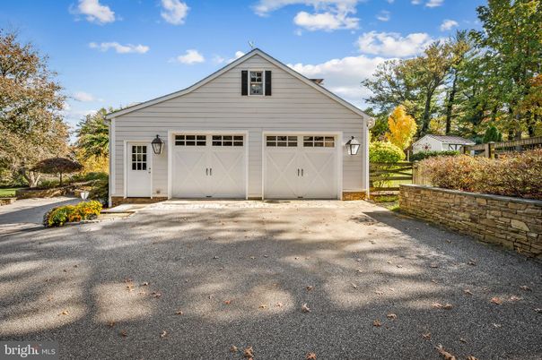 Detached Garage, Exterior