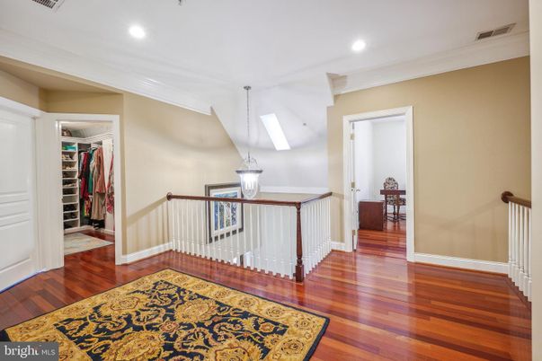 Interior, Pendant Lights, Recessed Lighting, Wood Texture Flooring