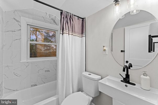 Bathroom, Interior, Marble Walls