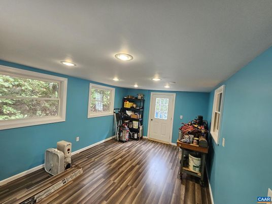 Interior, Recessed Lighting, Wood Texture Flooring