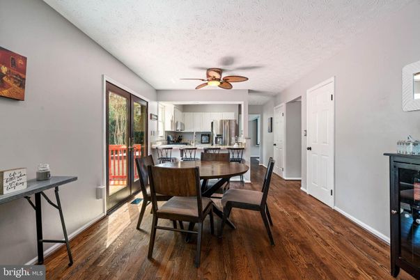 Dining room, Interior, Kitchen, Stainless Steel Appliances, Wood Texture Flooring