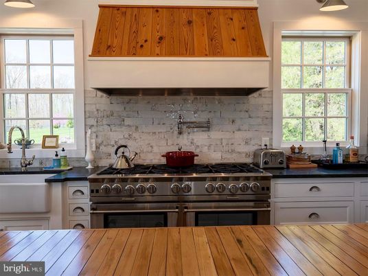 Interior, Kitchen, Stainless Steel Appliances