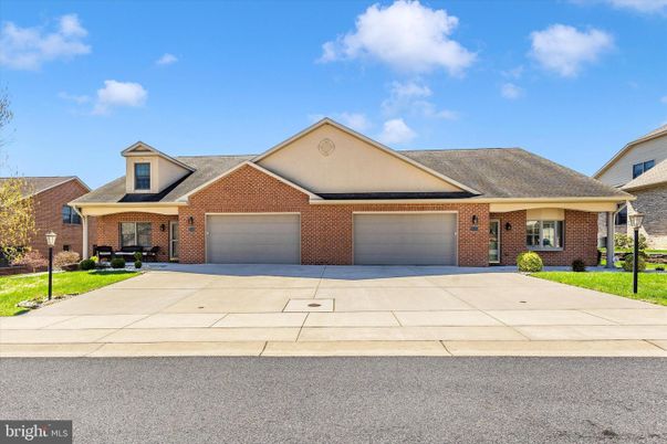 Attached, Exterior, Facade, Brick Facade, Ranch